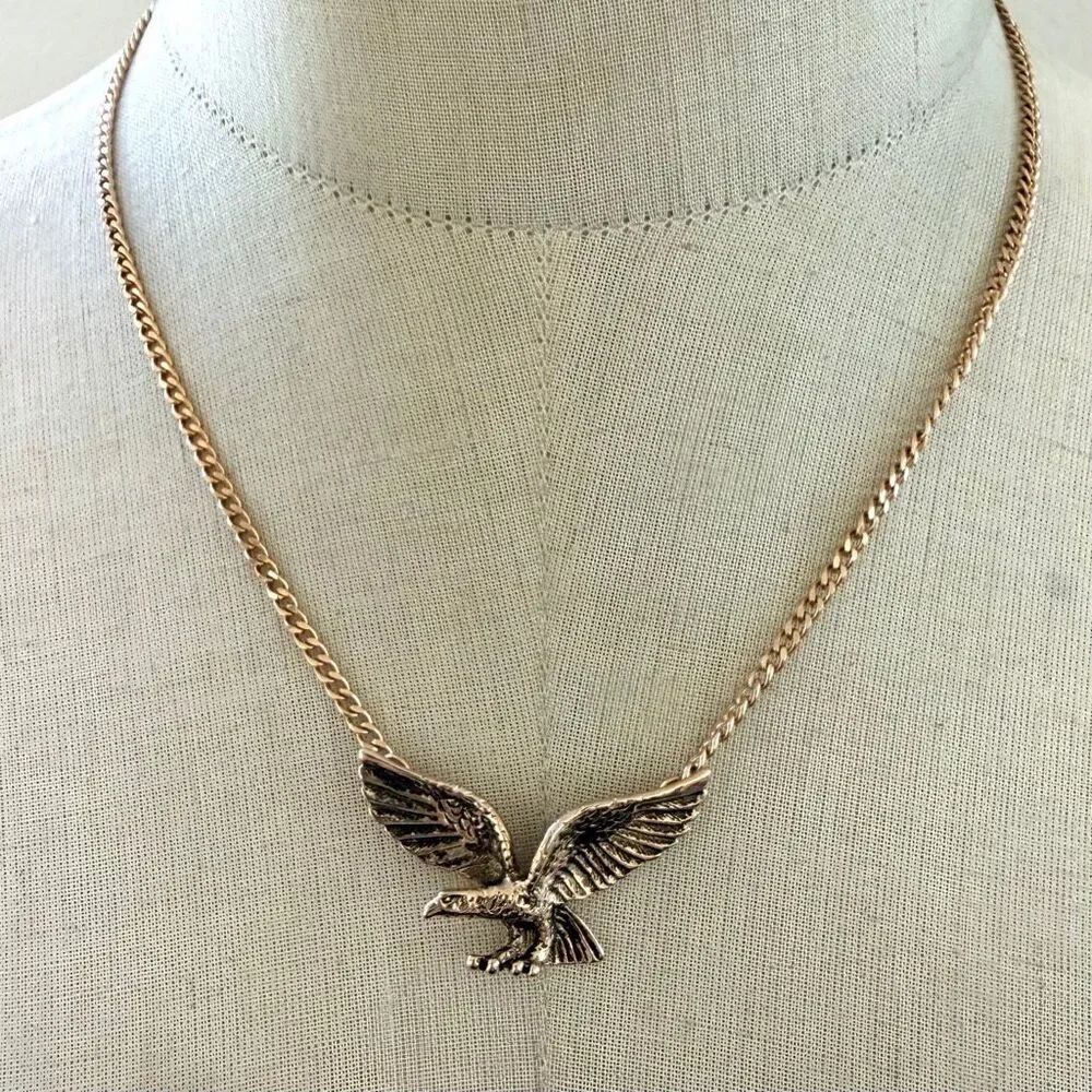Avon Vintage Eagle Pendant Necklace Gold Tone Statement Chain